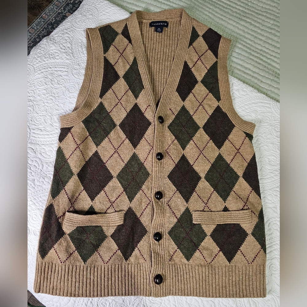Lands End Mens Medium Argyle Patteren Wool Vest
